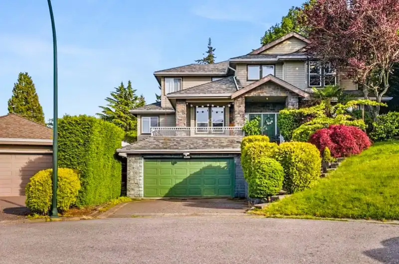 330 ROSEHILL WYND - photo 1 of 40
