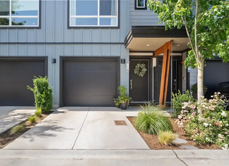 10 4375 CORMORANT WAY - photo 2 of 38