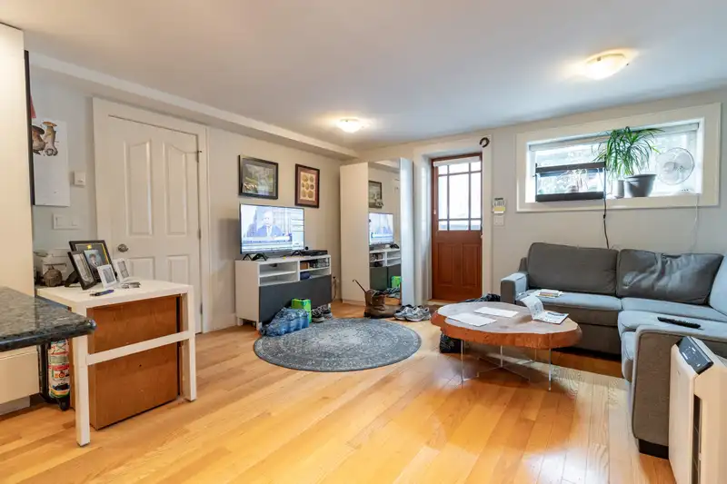 5570 BAILLIE STREET - photo 4 of 25