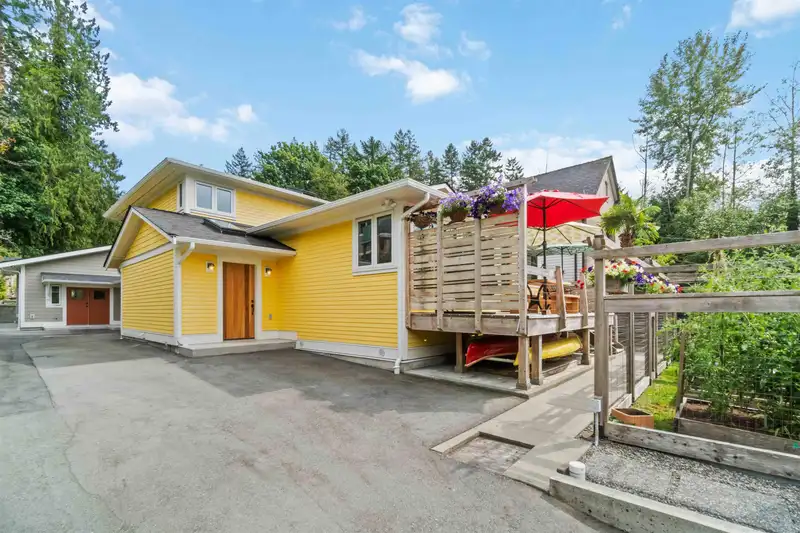 4554 BELCARRA BAY ROAD - photo 3 of 40