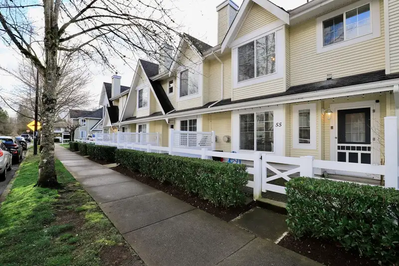 55 23560 119 AVENUE - photo 1 of 30