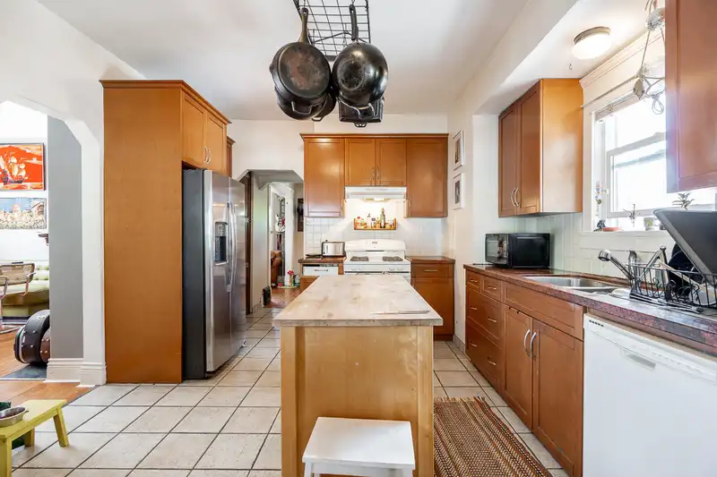 1329 E 12TH AVENUE - photo 4 of 12