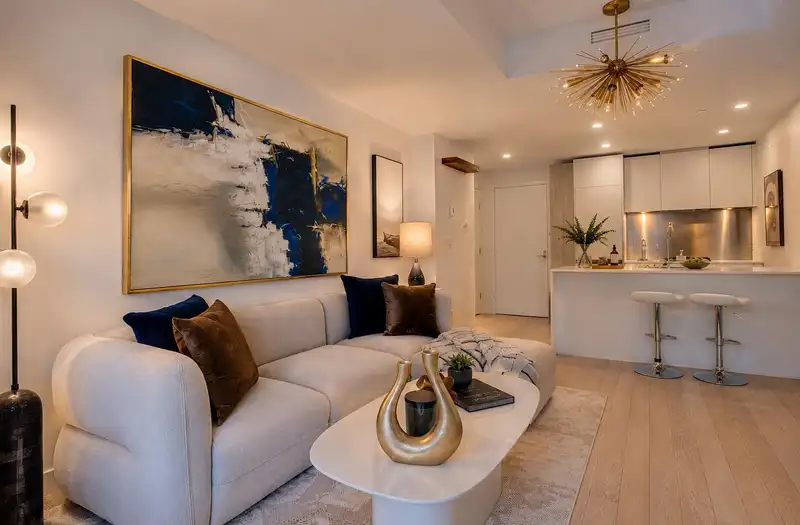 3809 1480 HOWE STREET - photo 1 of 35