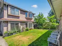 2128 ADANAC STREET - thumbnail 34