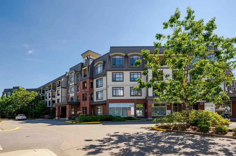 421 8880 202 STREET - photo 1 of 33
