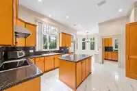 1050 CONNAUGHT DRIVE - thumbnail 14