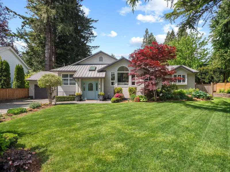8995 TRATTLE STREET - photo 1 of 40