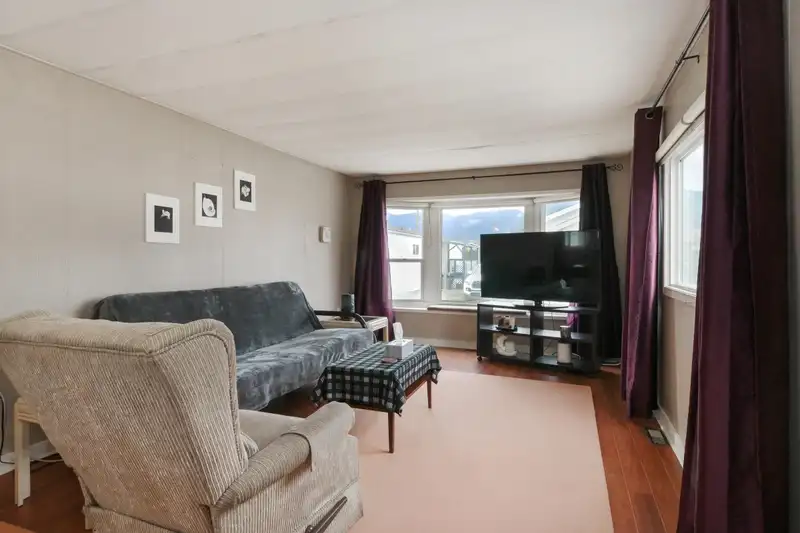 12 6900 INKMAN ROAD - photo 4 of 23