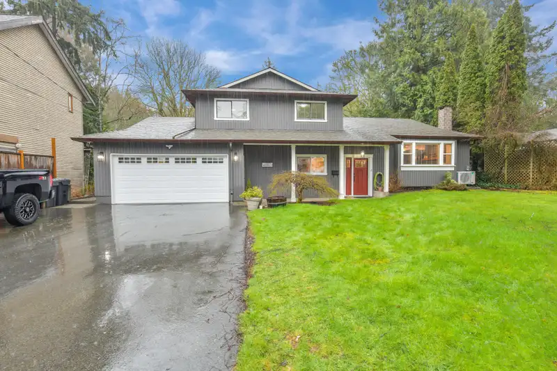 19824 40A AVENUE - photo 1 of 31