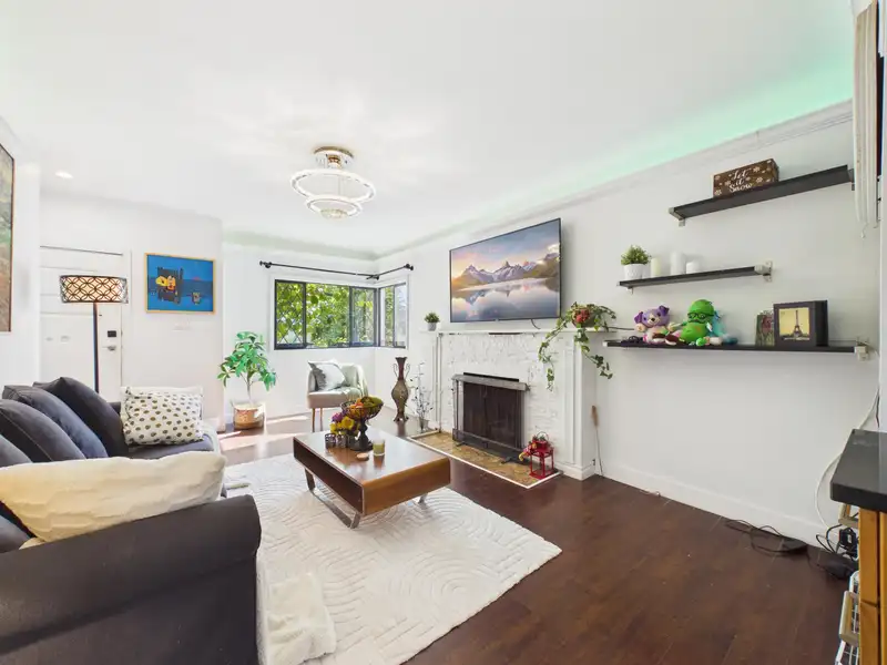 4605 RUPERT STREET - photo 3 of 21