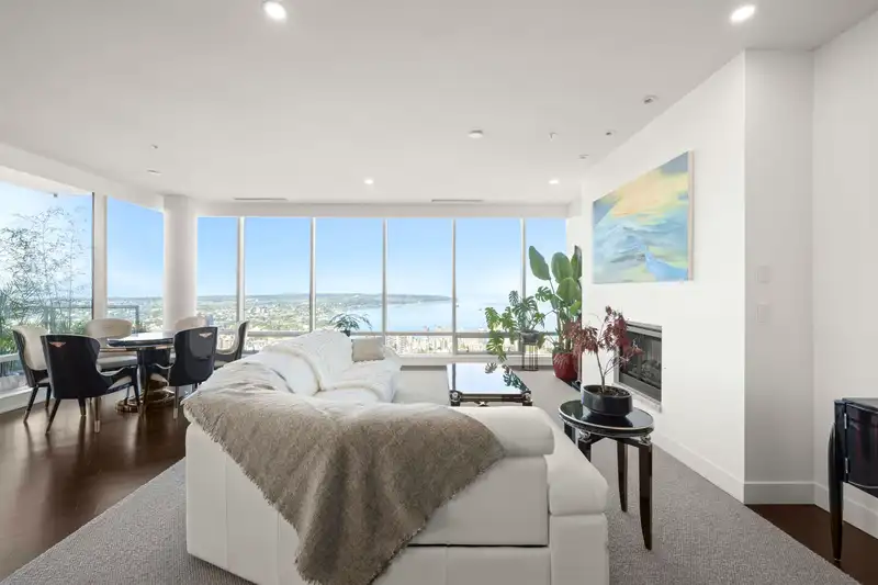5704 1128 W GEORGIA STREET - photo 3 of 39