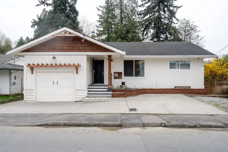 33986 WALNUT AVENUE - photo 1 of 40