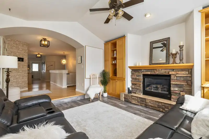 68 32777 CHILCOTIN DRIVE - photo 4 of 40