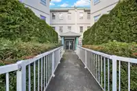 102 9765 140 STREET - thumbnail 3