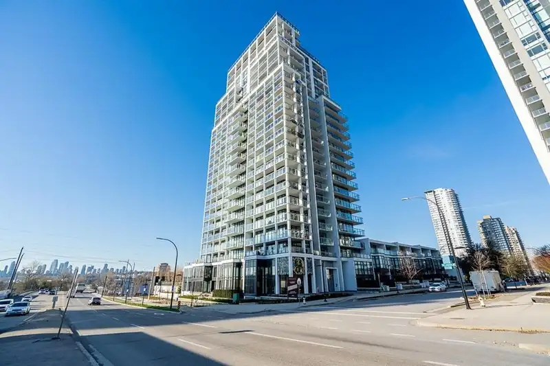 303 4488 JUNEAU STREET - photo 2 of 20