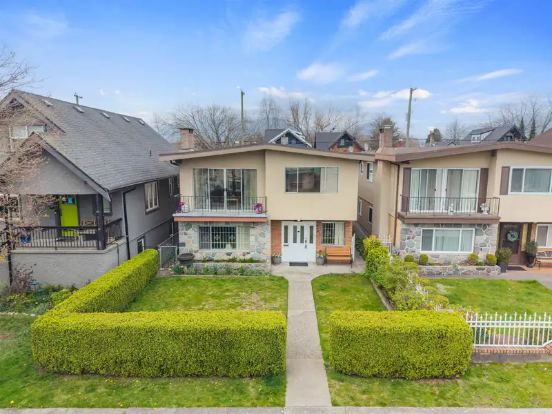 2663 DUNDAS STREET - photo 1 of 30