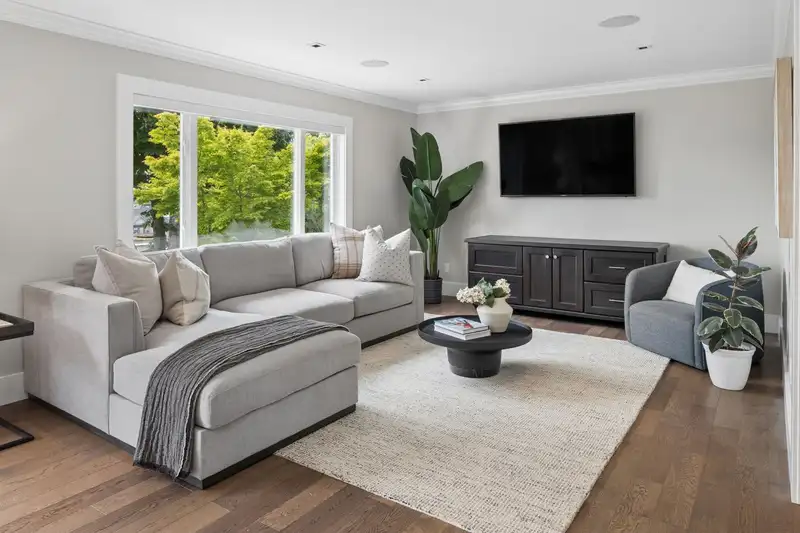 752 SHAW AVENUE - photo 3 of 30