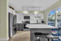 151 20033 70 AVENUE - thumbnail 5