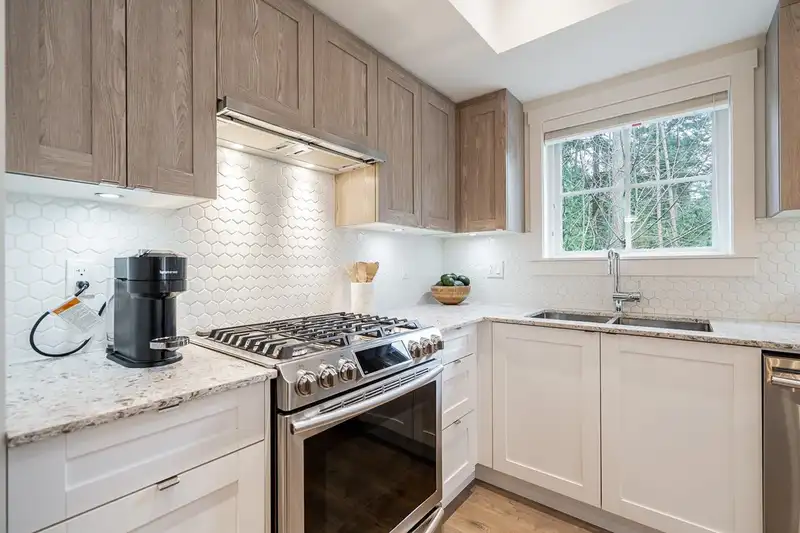 37 11188 72 AVENUE - photo 4 of 35