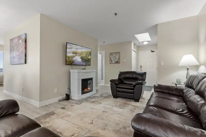 307 33535 KING ROAD - photo 3 of 31