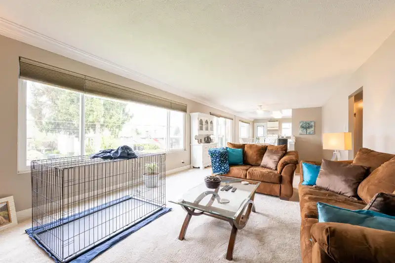 1448 HELEN DRIVE - photo 4 of 37