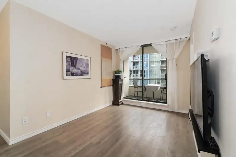 1307 5911 ALDERBRIDGE WAY - photo 4 of 34