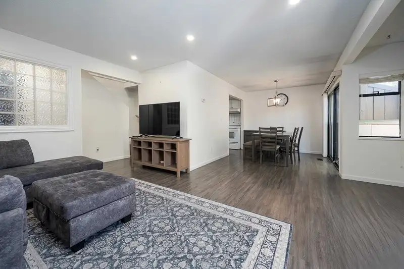 48 9460 GLENALLAN DRIVE - photo 2 of 40