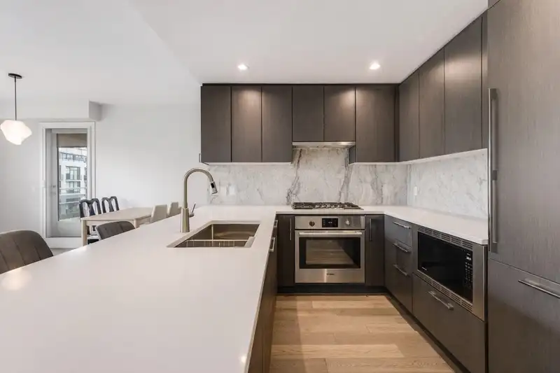 308 4080 YUKON STREET - photo 2 of 15
