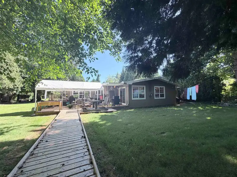 2139 171 STREET - photo 2 of 35