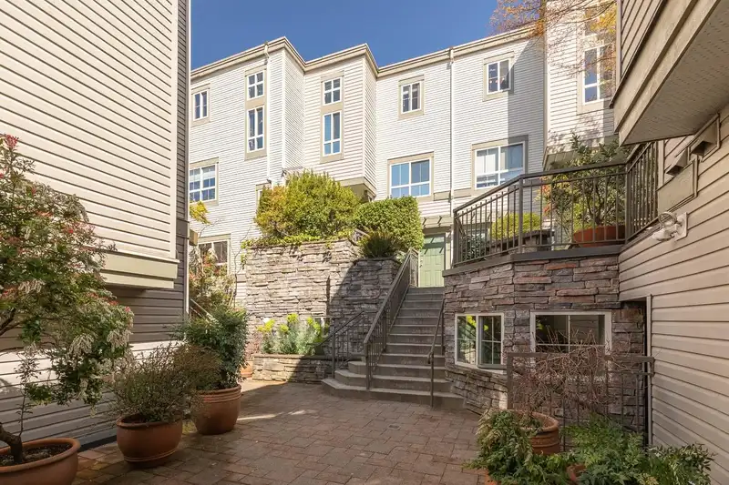 34 2375 W BROADWAY - photo 1 of 24