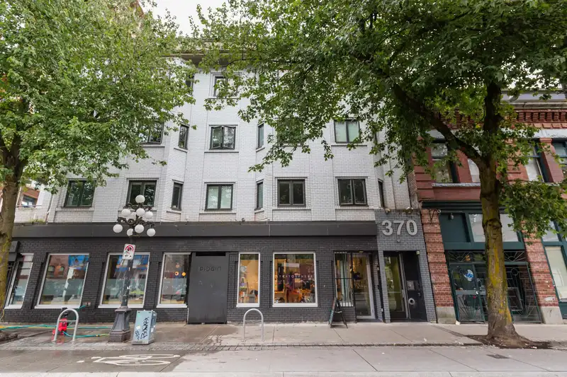 304 370 CARRALL STREET - photo 1 of 21