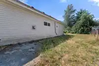 944 3RD AVENUE - thumbnail 29