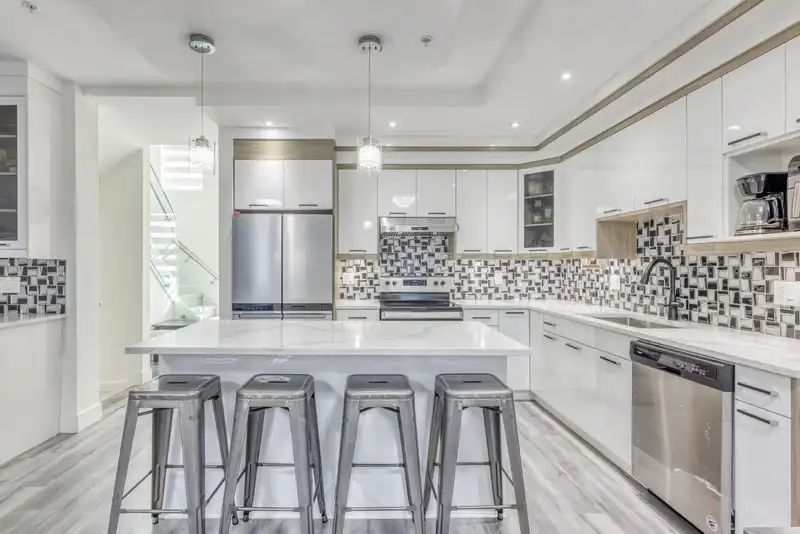 3 1526 GRANT AVENUE - photo 3 of 30