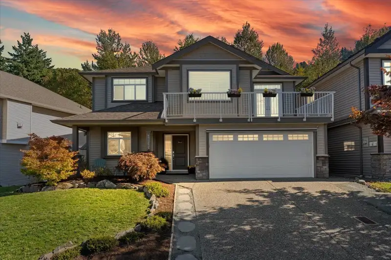 47252 LAUGHINGTON PLACE - photo 1 of 40