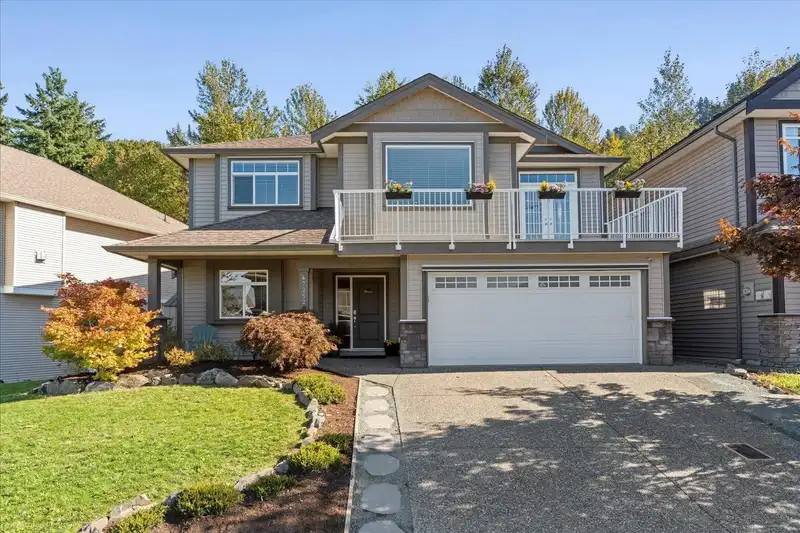 47252 LAUGHINGTON PLACE - photo 2 of 40