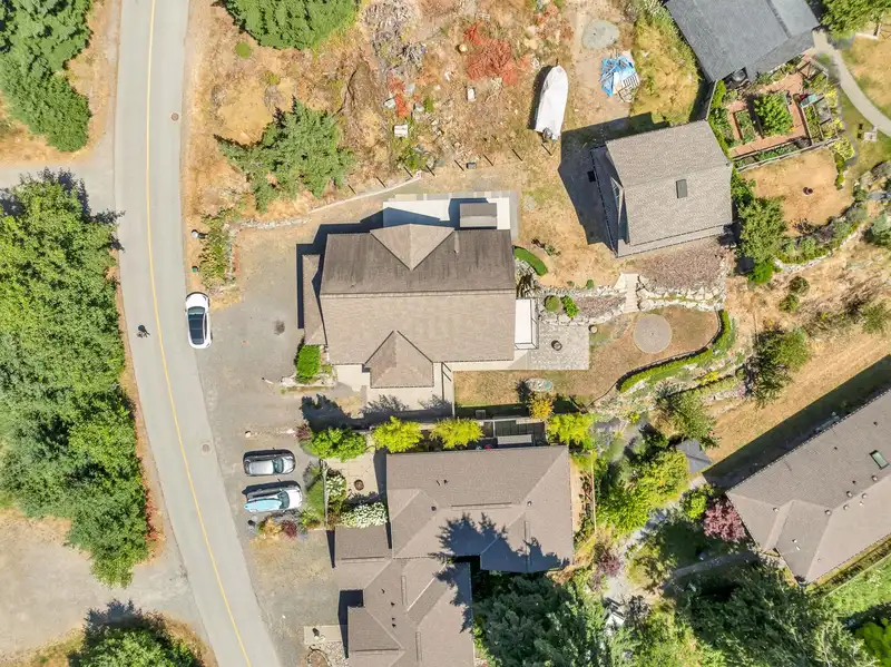 931 RIVENDELL DRIVE - photo 3 of 40