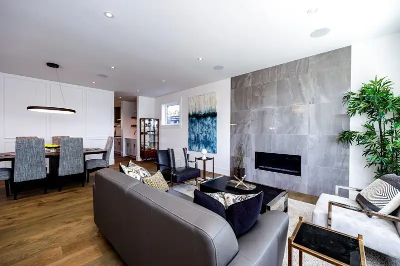 1028 CALVERHALL STREET - photo 4 of 40