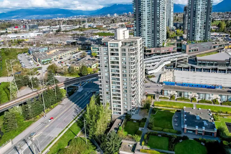 406 4118 DAWSON STREET - photo 4 of 34
