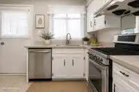 4630 44B AVENUE - thumbnail 8