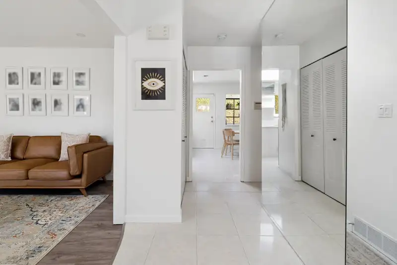 5215 BENTLEY PLACE - photo 4 of 40