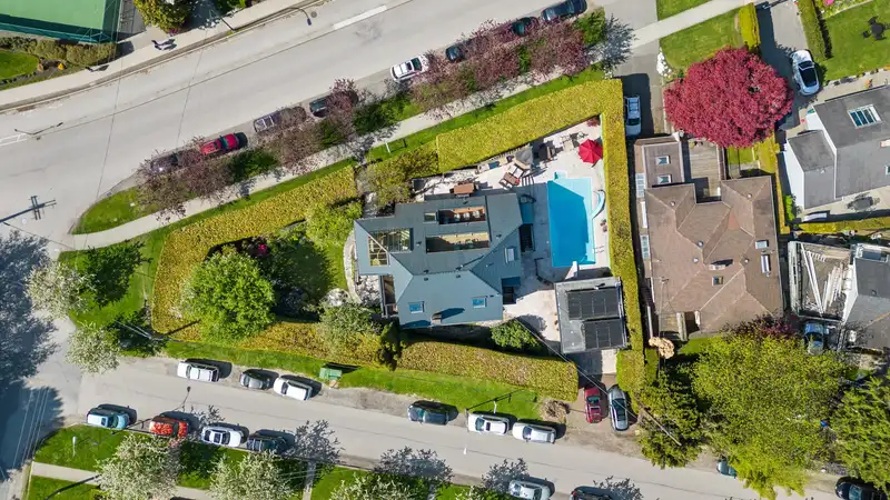 3850 POINT GREY ROAD - photo 3 of 40