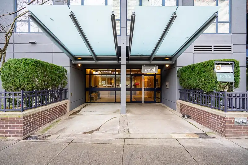 906 3438 VANNESS AVENUE - photo 3 of 35