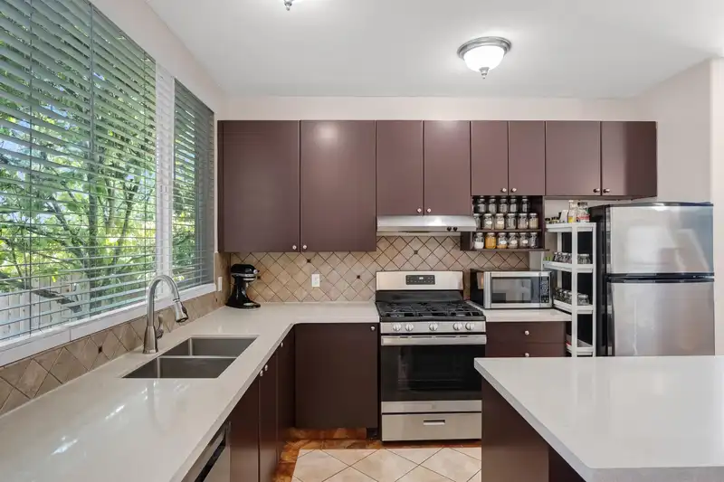 10280 242B STREET - photo 2 of 28