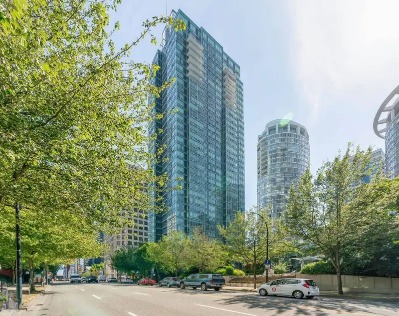 1808 1200 W GEORGIA STREET - photo 2 of 16