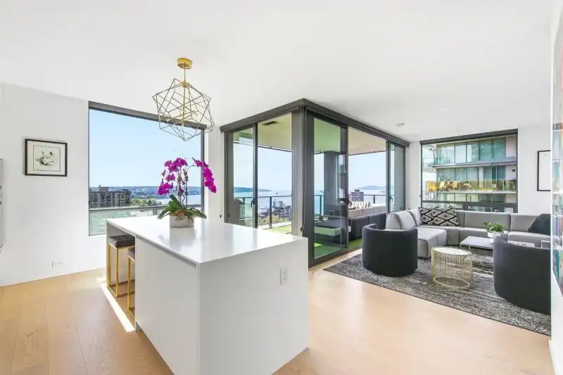 1403 1171 JERVIS STREET - photo 1 of 37