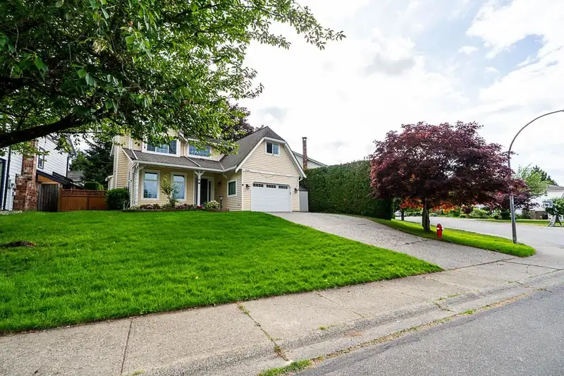9395 209B STREET - photo 3 of 36