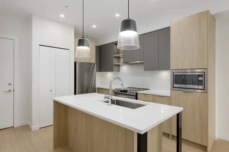 304 20695 EASTLEIGH CRESCENT - photo 4 of 20