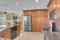 9262 213 STREET - thumbnail 29