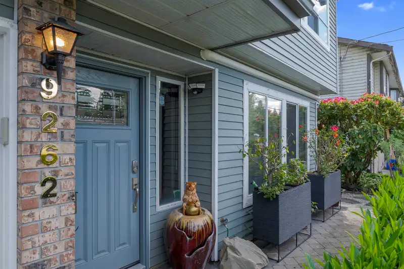 9262 213 STREET - photo 4 of 39