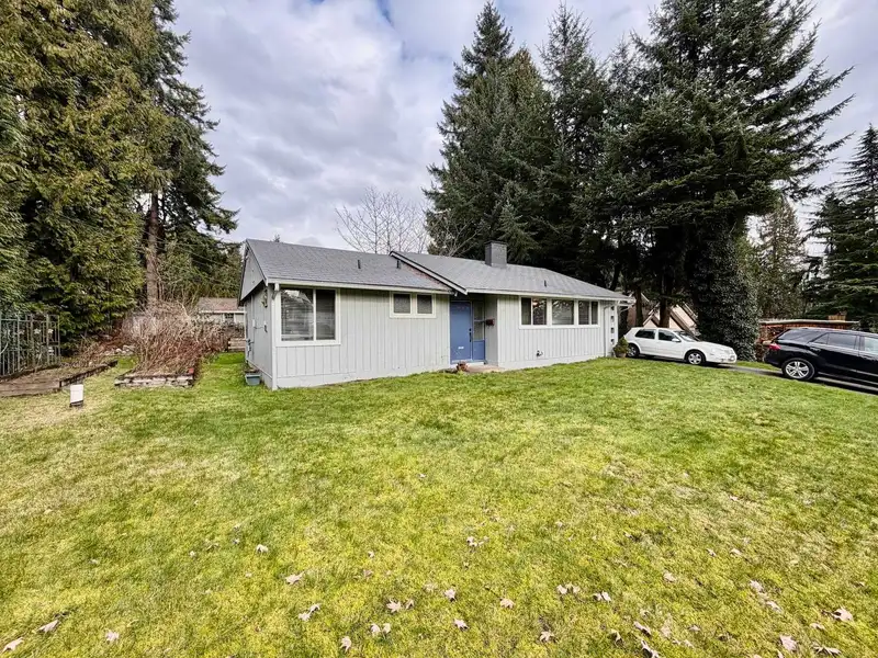 1876 BEAULYNN PLACE - photo 1 of 20